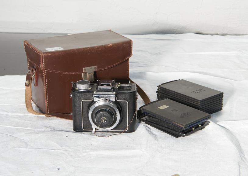 Agifold Envoy 274 wide angle roll film camera No. 3428