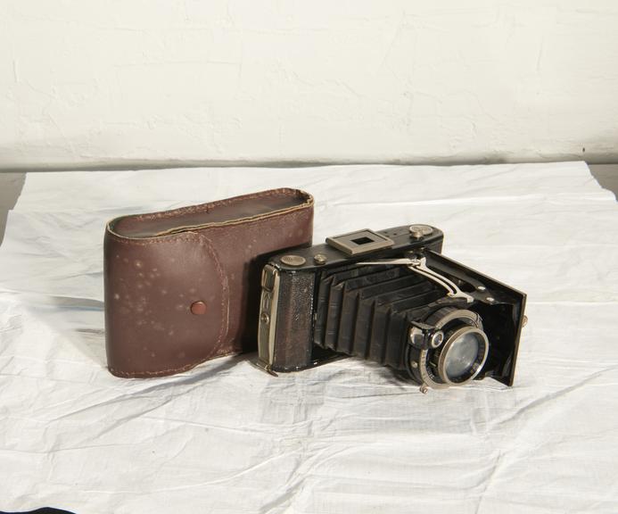 'Nettar' Model 515/B Roll Film Camera by Zeiss Ikon A.G.