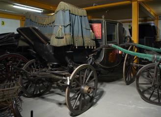 Dress Chariot: Late 19th Century