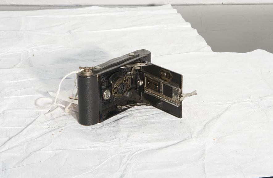 Kodak No 2 Folding Autographic Brownie Camera