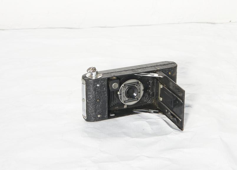 Myna Rollfilm Camera