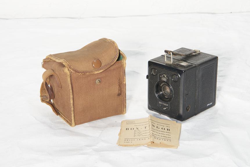 'Tengor'  Box Camera with Accessories