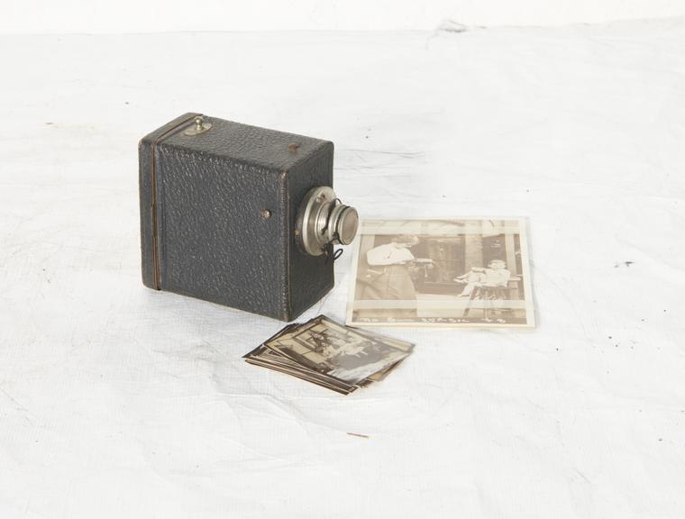 Butcher's "Little Nipper" Plate Camera