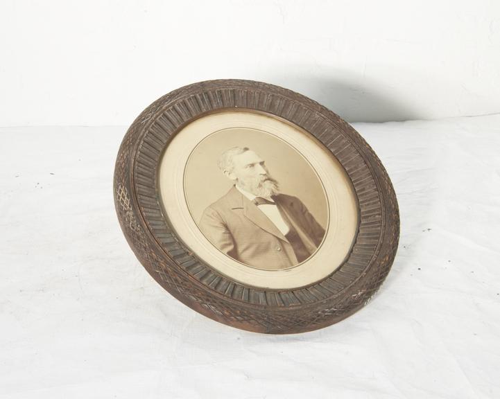 Oval Frame of Carved Wood for Photographic Portraits