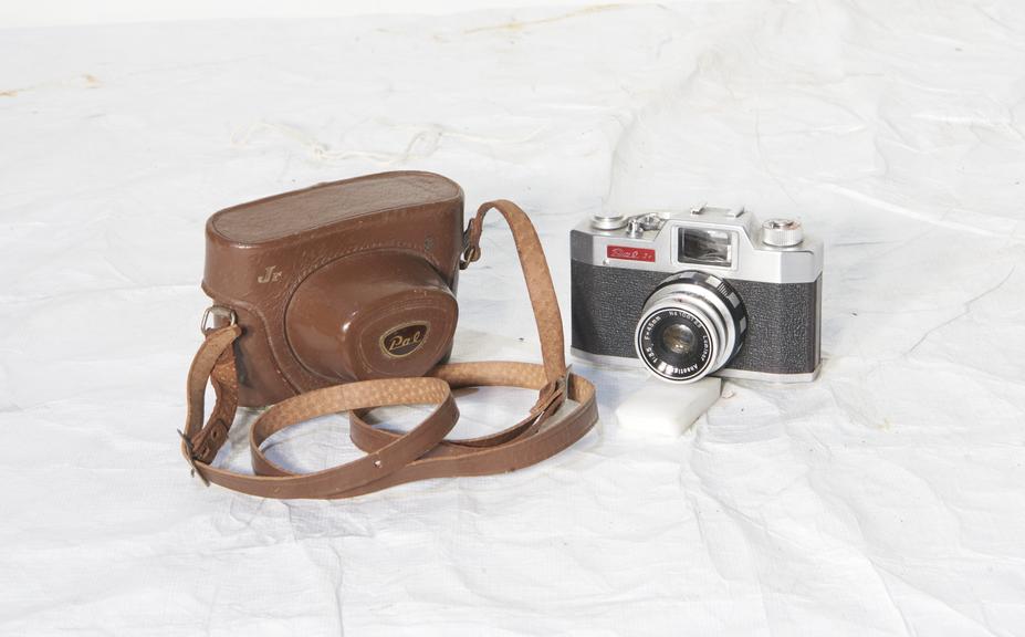 "Pal Junior" 35mm. camera with 45mm. f3.5 Luminar Anastigmat lens No. 106123 and carrying case