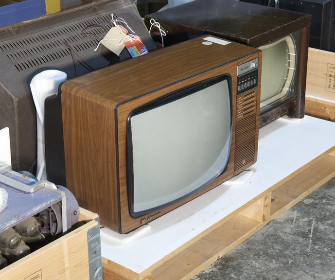 Sharp C2051 Colour Television Receiver