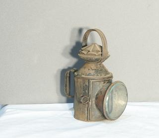 Handlamp, GNR, 3-Aspect Guard's Handlamp Stamped "GNR 9928"