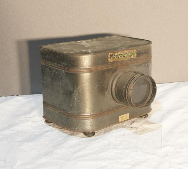 Mirrorscope Still Projector