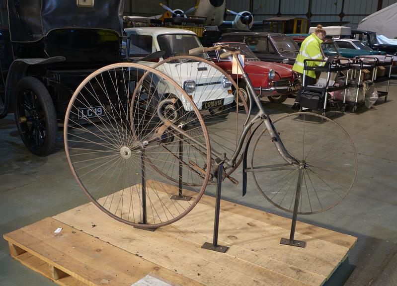 Tricycle with Front Steering Wheel