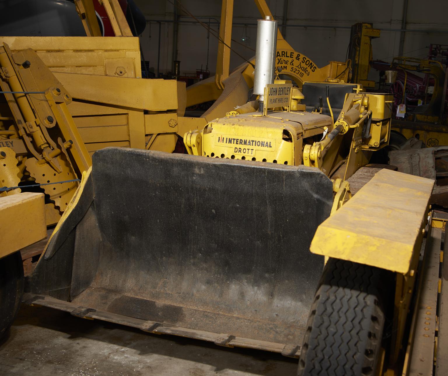 International Drott BTD6 Crawler Loader
