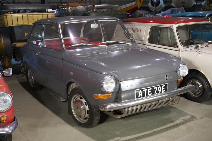 DAF 44 Petrol Car Converted to Fuel Cells for Propulsion