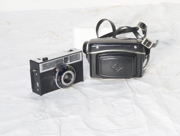 Agfa "Isomat-Rapid" 35mm. camera with 38mm. f4.5 Agfa Colour-Agnar lens in Paratic shutter and carrying case