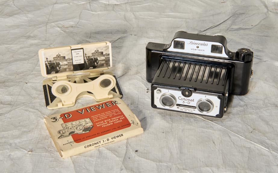 Coronet "3-D" Camera with 3-D Viewer