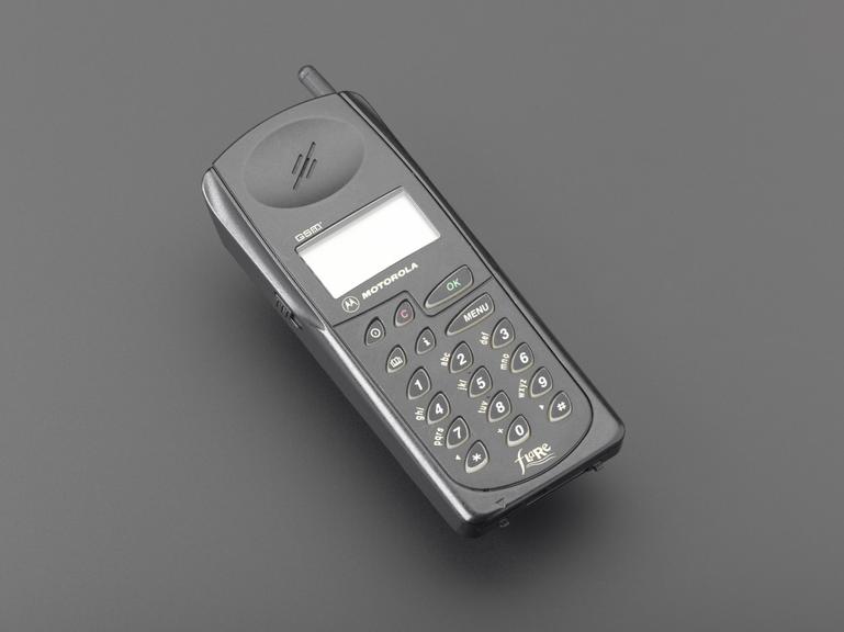 Motorola 'GSM flare' mobile telephone, 1995 Science Museum Group