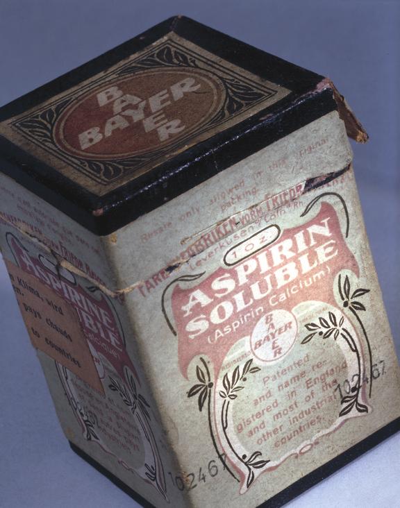 Carton of soluble aspirin powder, by F. Bayer & Co. German