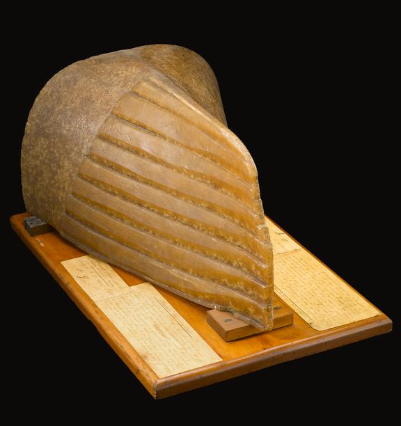 Model in hard paraffin for ascertaining the resistance of ships