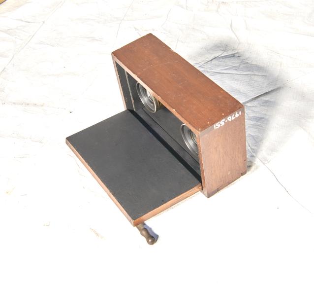 Twin Lens Panel