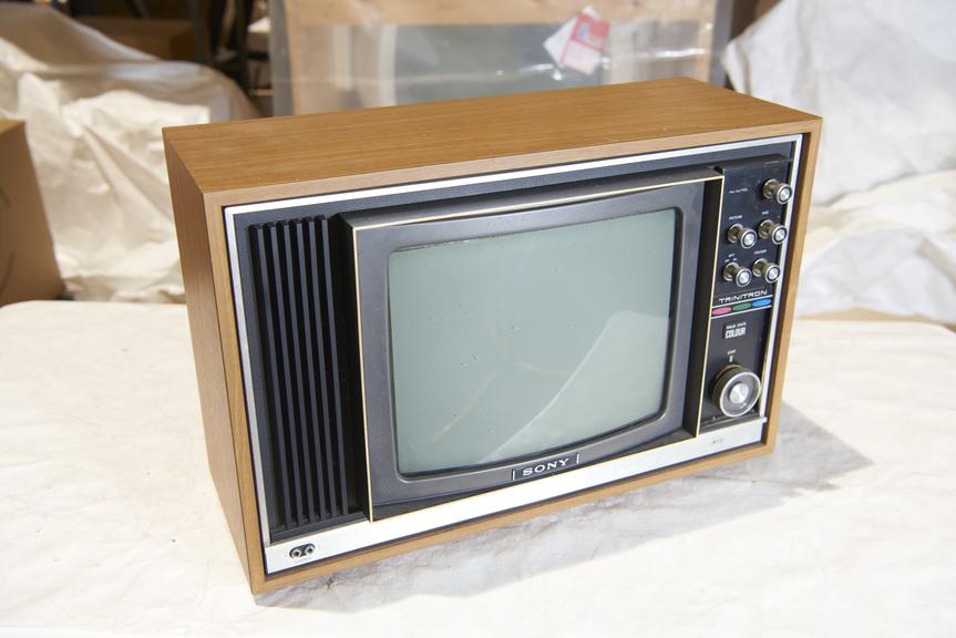 Sony KV-1320UB Trinitron colour television receiver