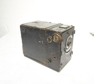 Pathe 35mm Cine Camera