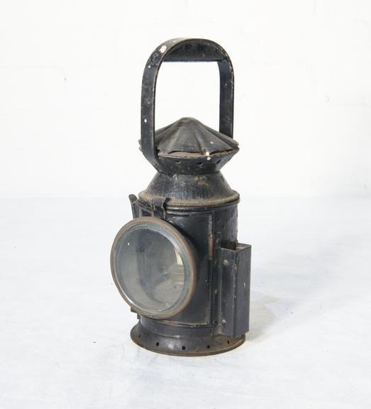 Handlamp, 3-Aspect Handlamp, World War II Pattern - Remains