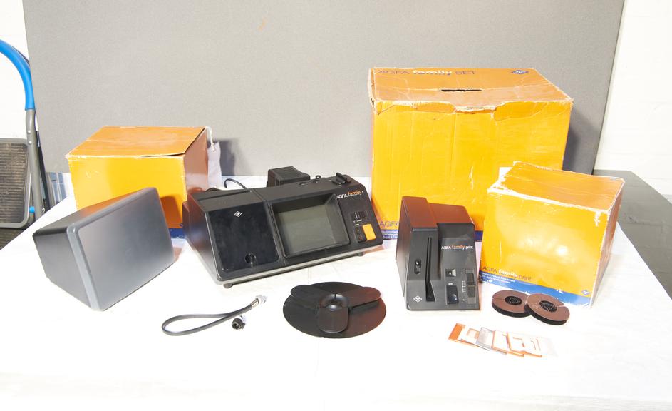 Agfa Family P Fully Automatic Camera and Automatic Back Projector