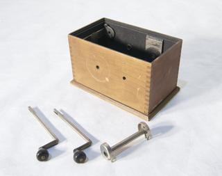Wooden Agitation Case for Kodak Roll-Film Developing Tank, 1st Type