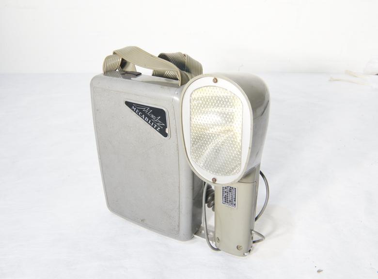 Metz Mecablitz Flash Unit, Model 101