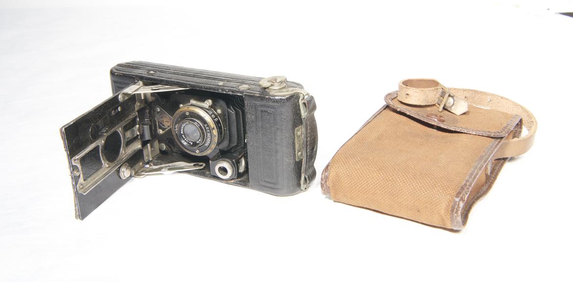 APM Folding Rollfilm Camera