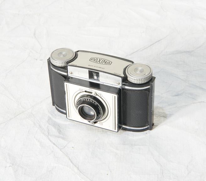 "Paxina" Rigid Bodied 120 Roll Film Camera with Paxunar Achromat Lens