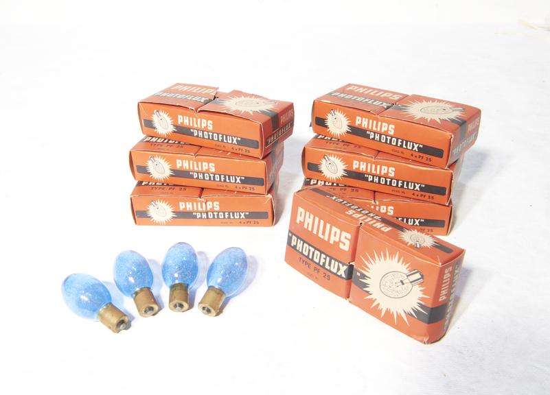 Packets of Philips "Photoflux" Flash Bulbs Type PF 25/97