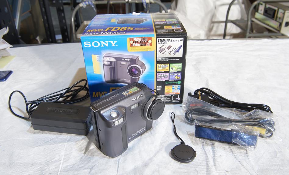 Sony MVC-FD85 digital camera with original packaging.