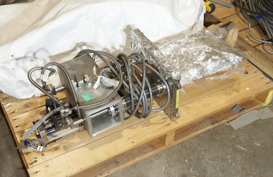 Slits for Beamline 16.5, Synchrotron Radiation Laboratory