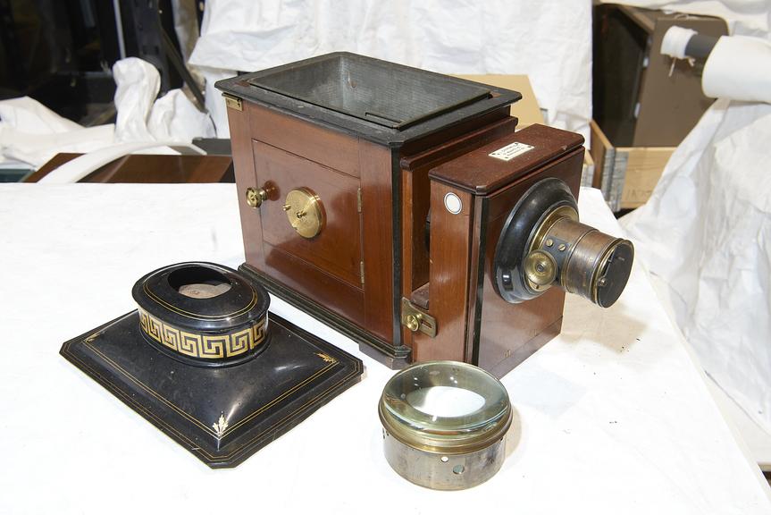 Magic lantern projector