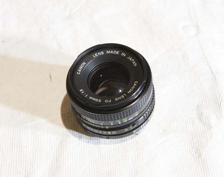 Canon lens FD 50mm f/1.8