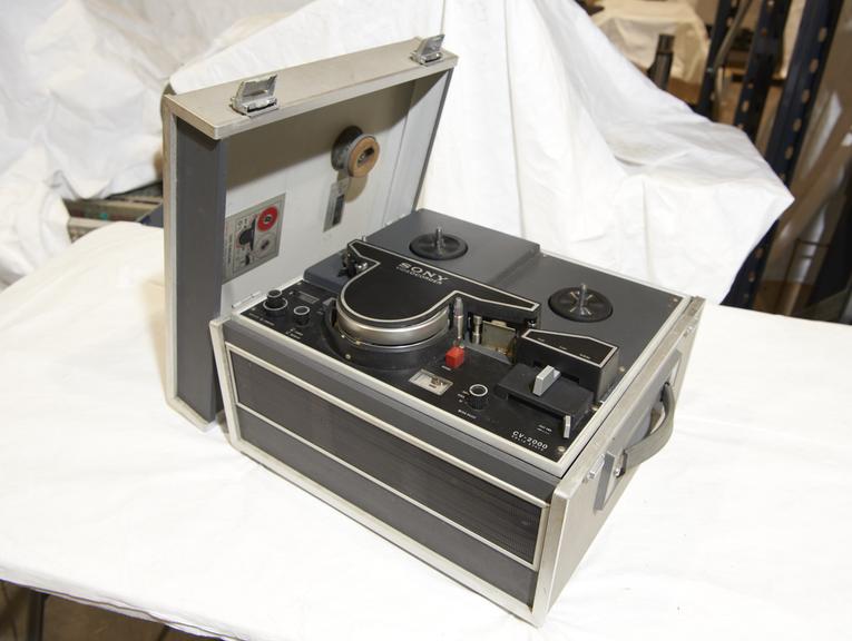 1/2 inch Video Recorder, CV2000B