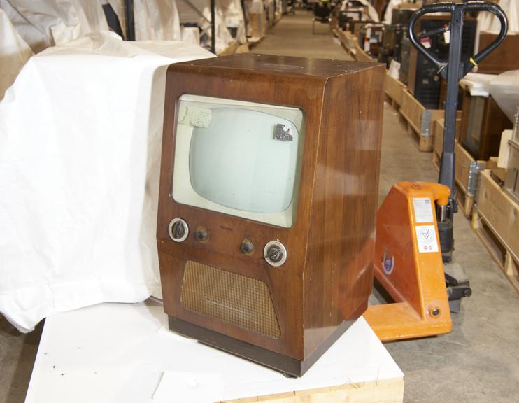 Monochrome Rediffusion console television receiver, 1954