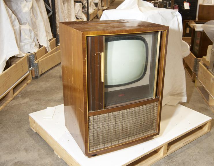 Murphy V310AD television receiver, 1957