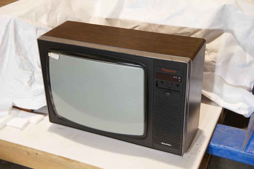 Baird B6023 20" Colour Television Receiver, 1980