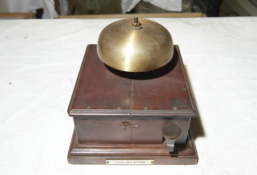 Block bell signalling instrument "Goods Bell Bytham"