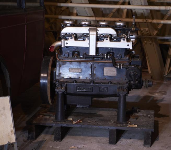 Gardner 4L2 diesel engine