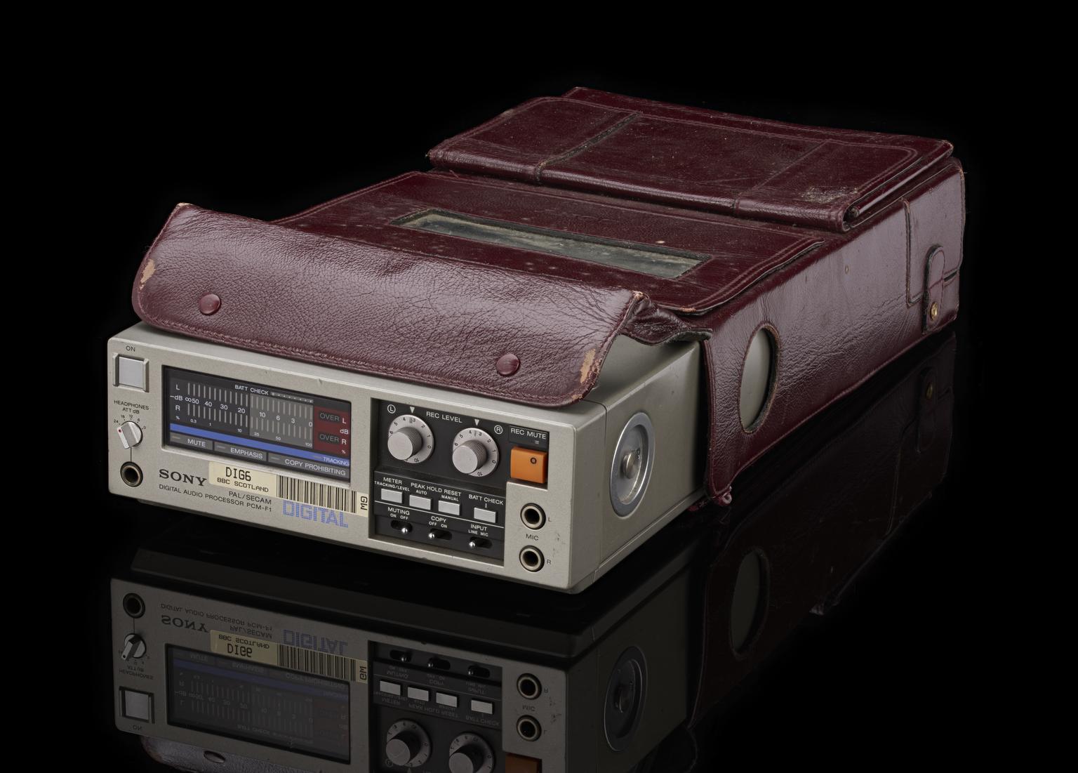 【完動品】SONY PCM-F1 デジタルオーディオプロセッサー｜汚れキズあり SONY ソニー MODEL PCM-F1 DIGITAL AUDIO PROCESSOR No.203681