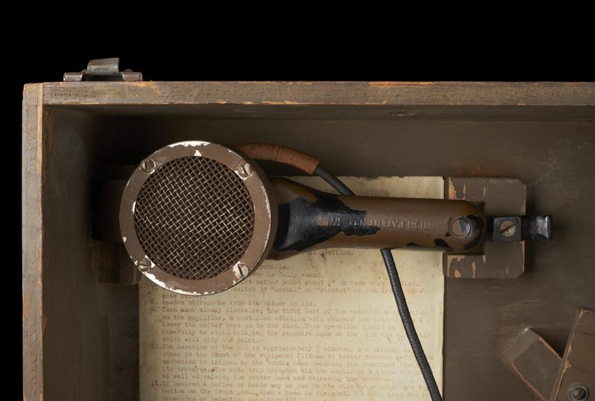 BBC 'Midget' Portable Disc Recorder