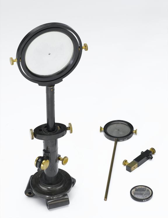 Heliograph, usable as a heliotrope over short distances