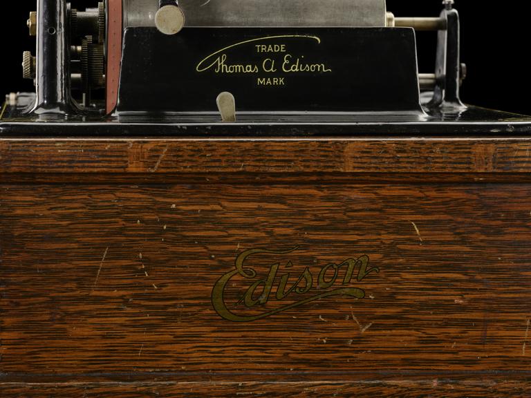 Phonograph, Edison 'Fireside', complete