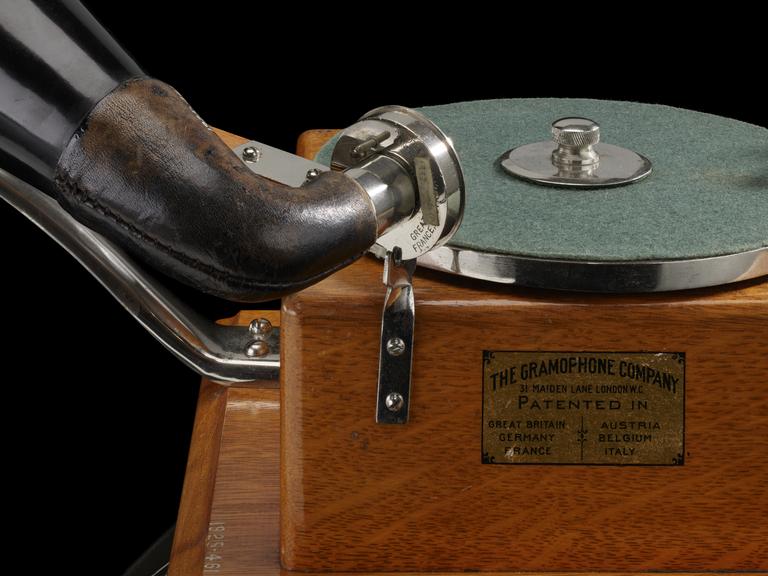 Early H.M.V. Gramophone, 1897.