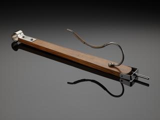 Horn support bracket for gramophone by HMV, 1897