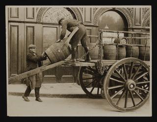Daily Herald Photograph; Loading Barrels | Science Museum Group Collection