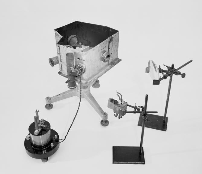 Infrared spectrometer with accessories, used by Harold Thompson