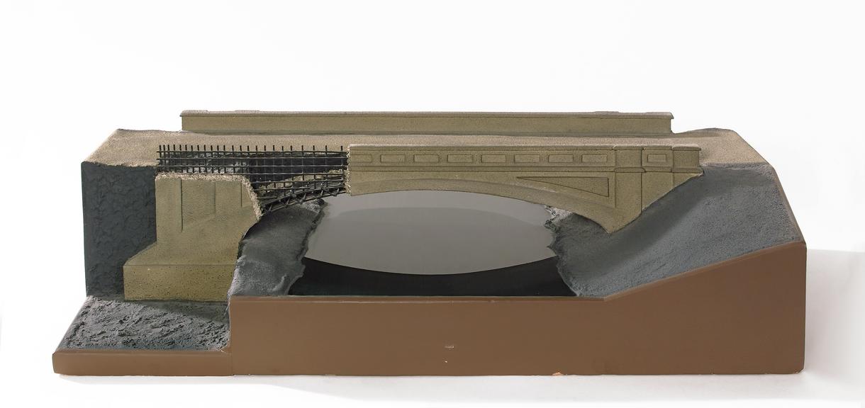 Model (scale 1:30) of reinforced concrete bridge