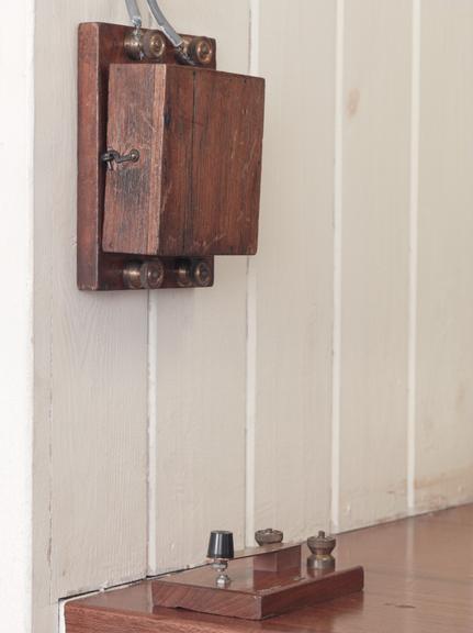 Testing Buzzer Coil type testing buzzer, 1900-1950 | Science Museum Group Collection